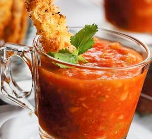 Ледяной томатный суп с барабулькой